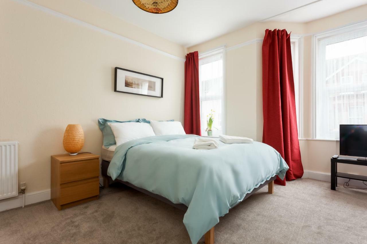 Stylish Town Centre Apartment Close To Beach And Shops Bournemouth Ngoại thất bức ảnh