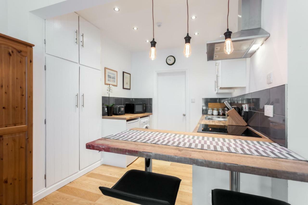 Stylish Town Centre Apartment Close To Beach And Shops Bournemouth Ngoại thất bức ảnh